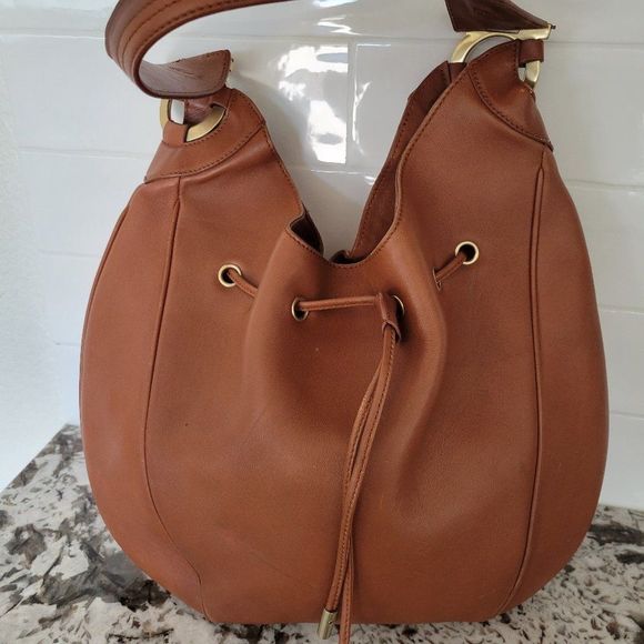 Salvatore Ferragamo Vintage Brown Leather Bag . - Picture 3 of 16